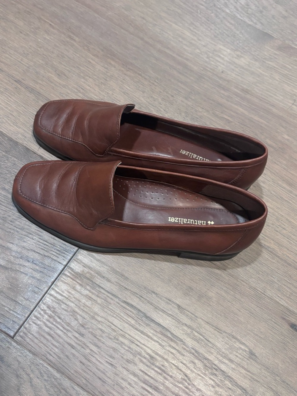 Naturalizer Women’s Brown Leather Slip-On Loafers Size 8.5